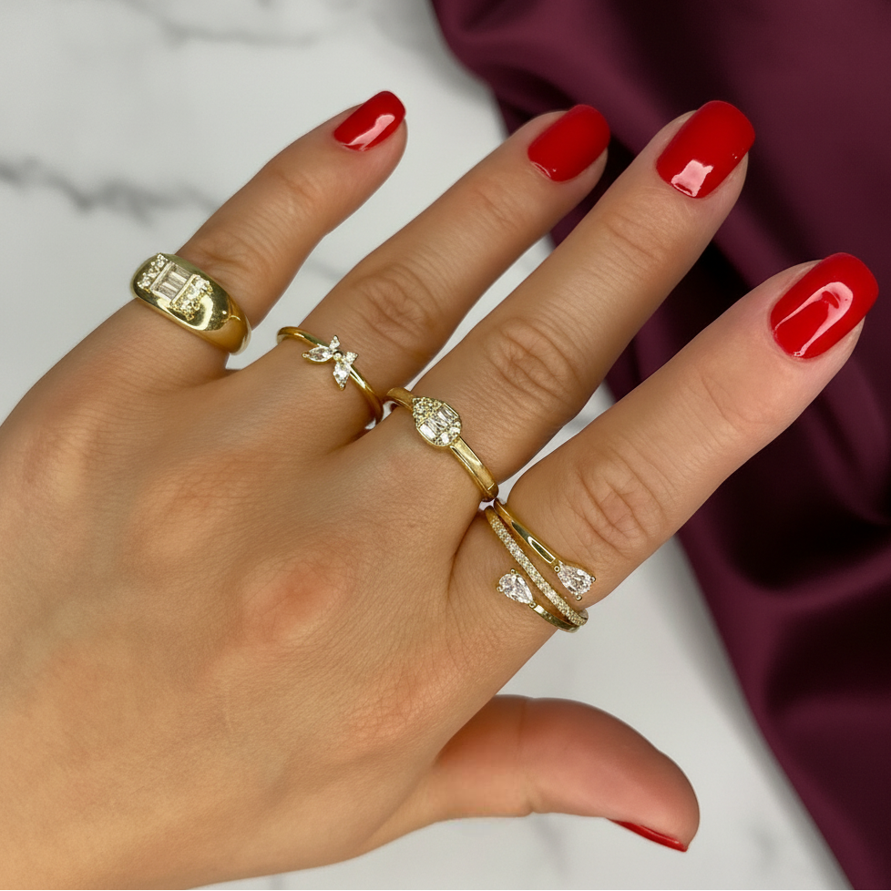 Golden Charm Yüzükler