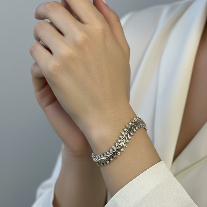 Zirkon Taşlı Balık Sırtı Gold Bileklik – SAVAYA zarif takı koleksiyonu